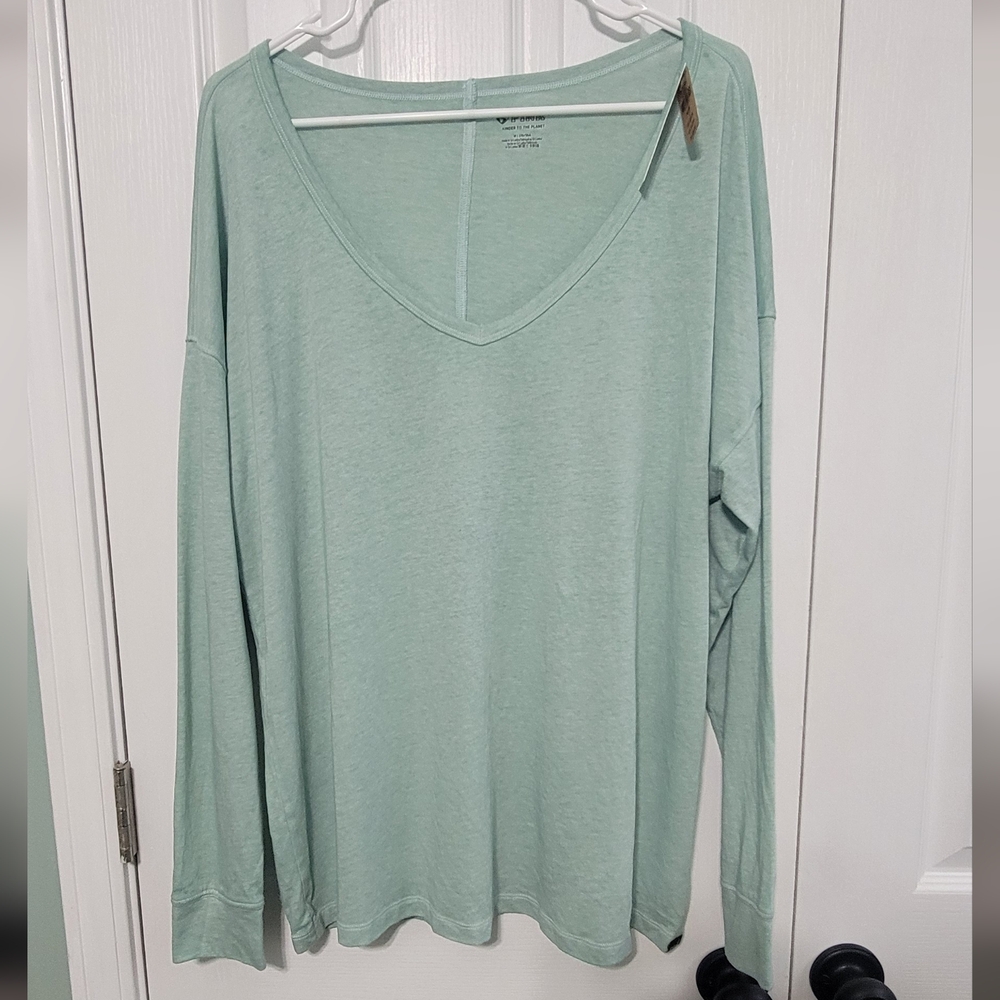 Victoria's Secret PINK Medium Light Green V-Neck Long Sleeve Oversized‎ Soft New